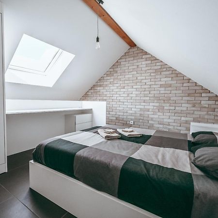 Wake Up Esch City Bagian luar foto