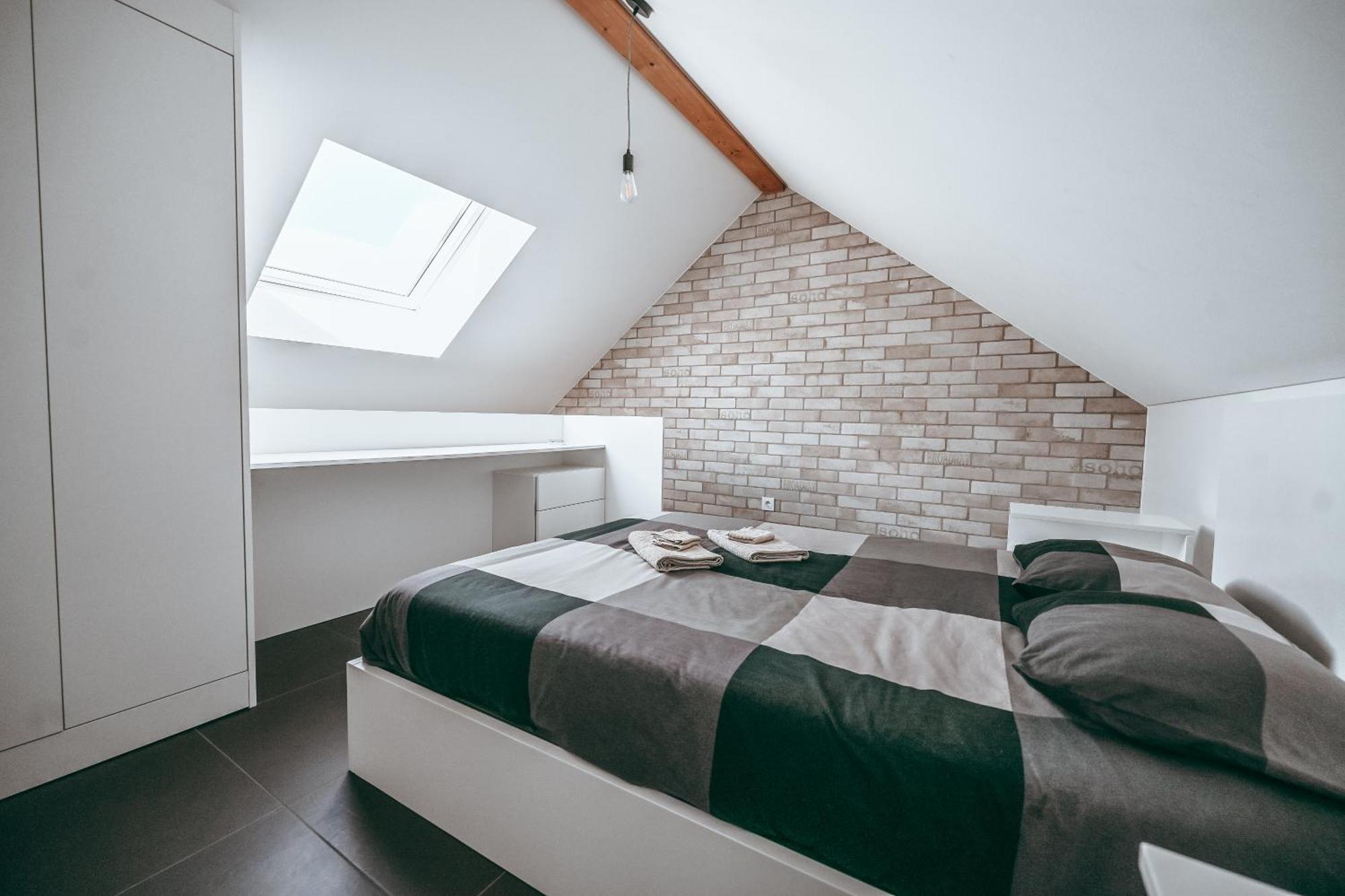 Wake Up Esch City Bagian luar foto