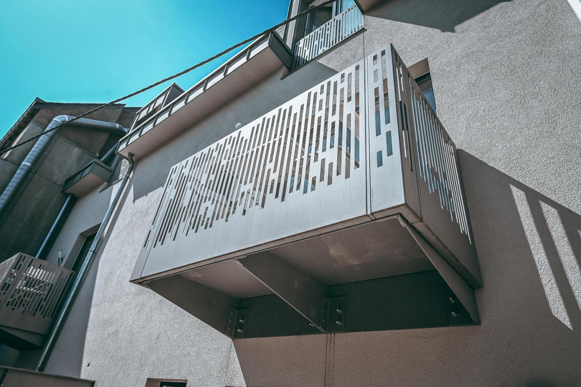 Wake Up Esch City Bagian luar foto